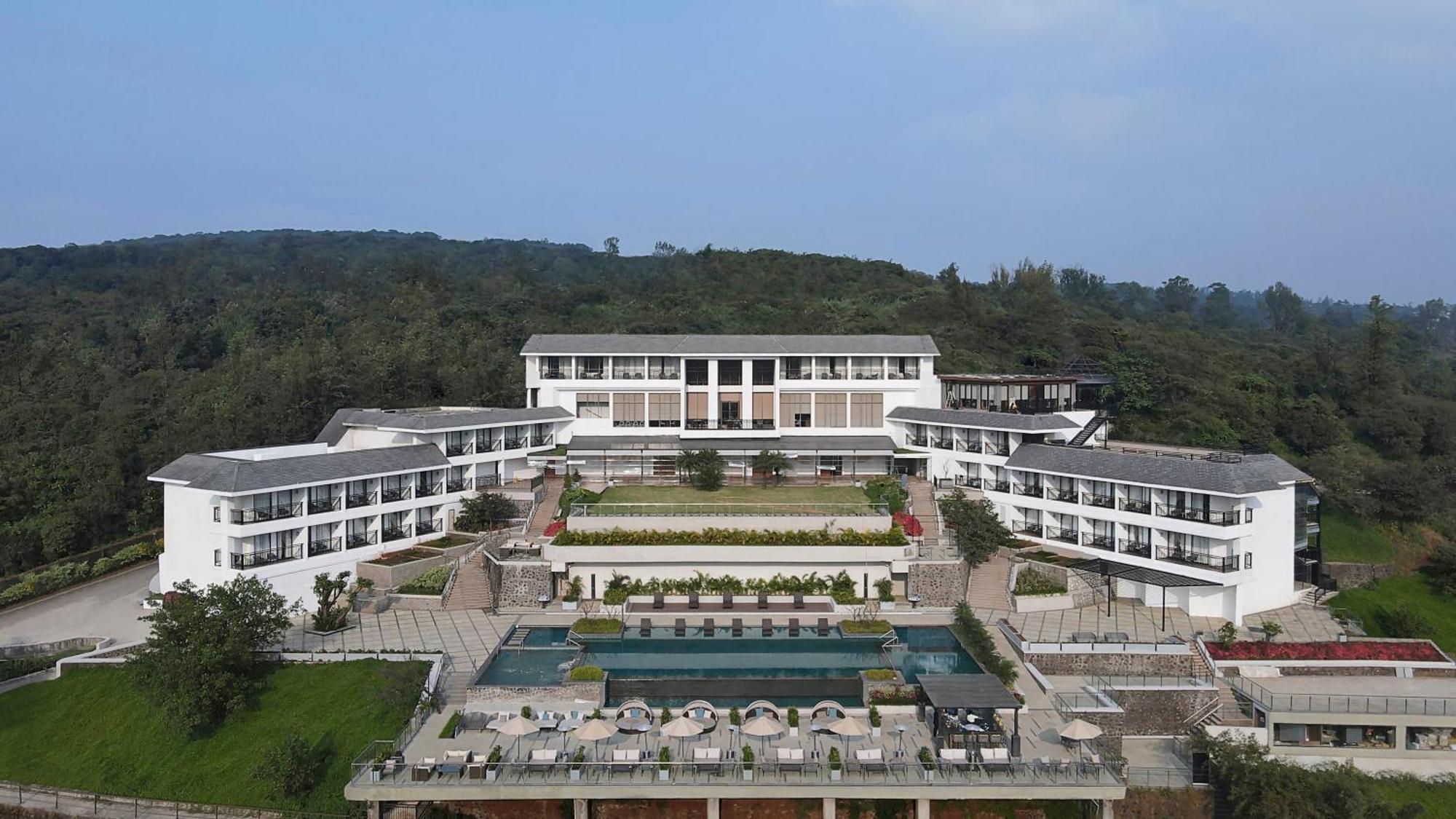 Courtyard By Marriott Mahabaleshwar Hotel ภายนอก รูปภาพ