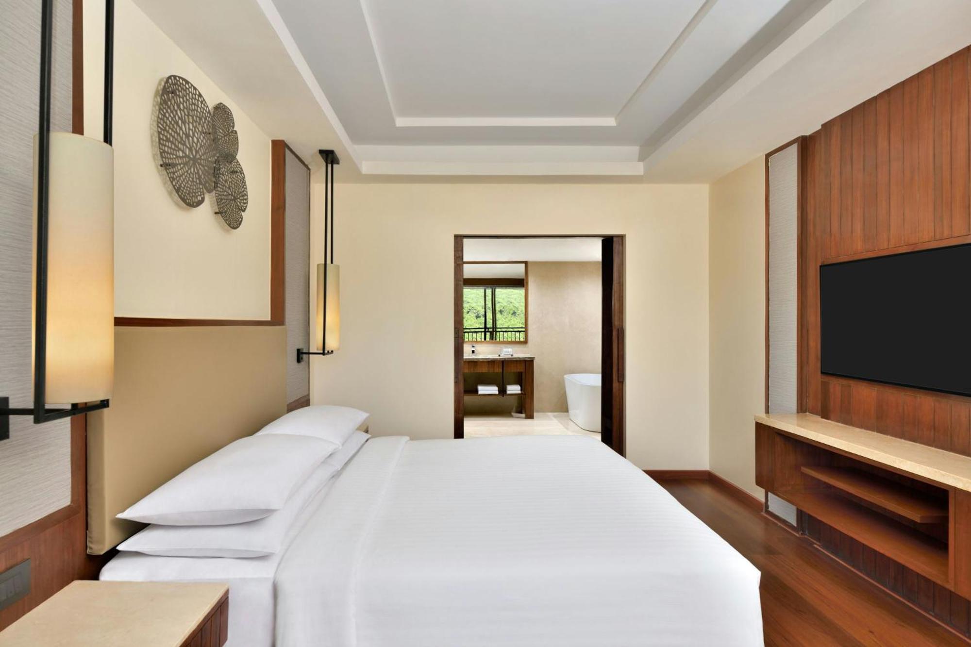 Courtyard By Marriott Mahabaleshwar Hotel ภายนอก รูปภาพ