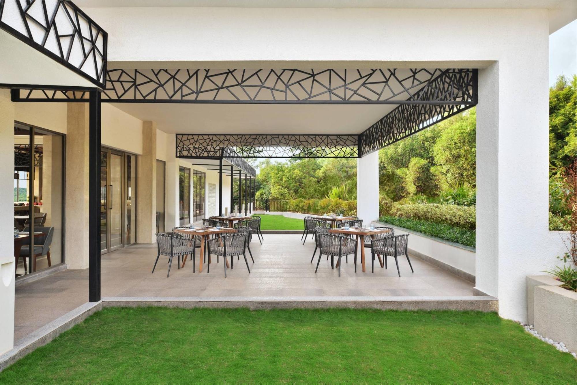 Courtyard By Marriott Mahabaleshwar Hotel ภายนอก รูปภาพ